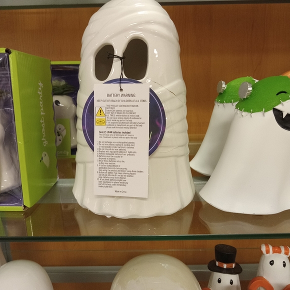 Mummy ghost , light up mummy ghost NWT 👻 Ghost decor, ghost statute - Picture 3 of 4